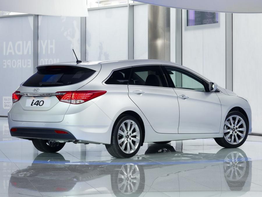  Hyundai i40 Wagon 2011 года  (фото 23 из 30)